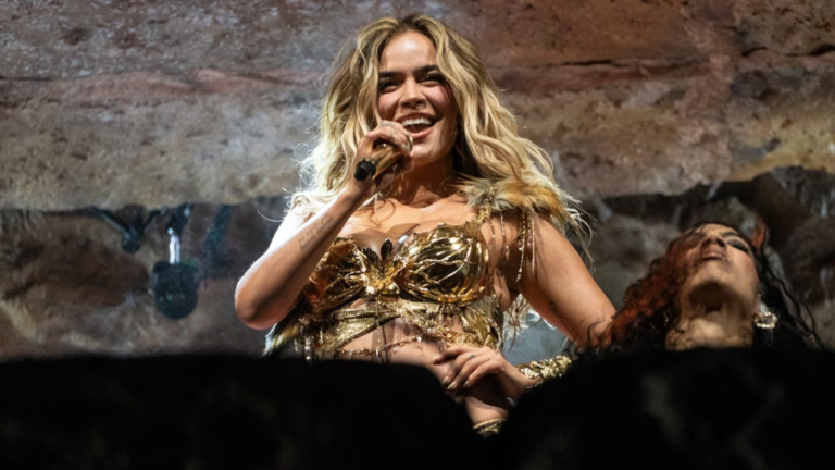 Karol G en los American Music Awards