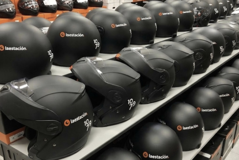 Regalamos cascos e inscripciones
