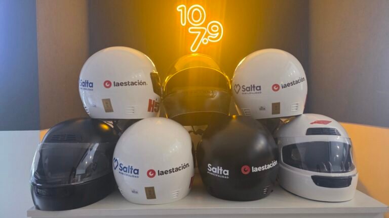 Así quedaron los cascos que regalamos
